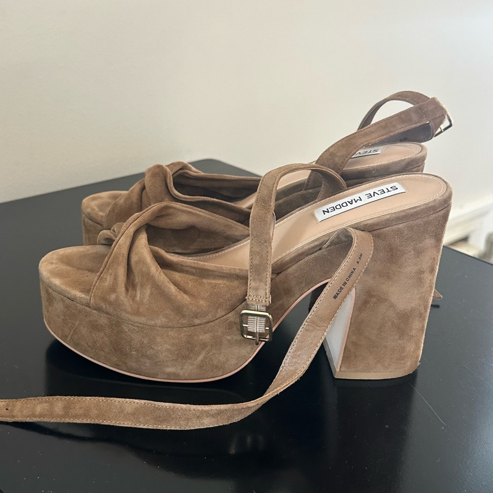 Steve Madden Tan Suede Platform Heels - Picture 4 of 4